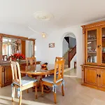 Views Gigantes, Private Heated Pool فيلة *